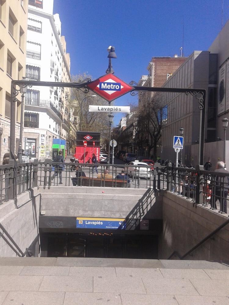 Apartamento Plaza De Lavapies Centro Madrid